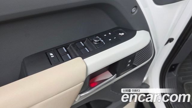 Land Rover Defender 2022 — photo 27