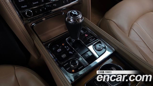 Bentley Mulsanne 2018 — photo 9