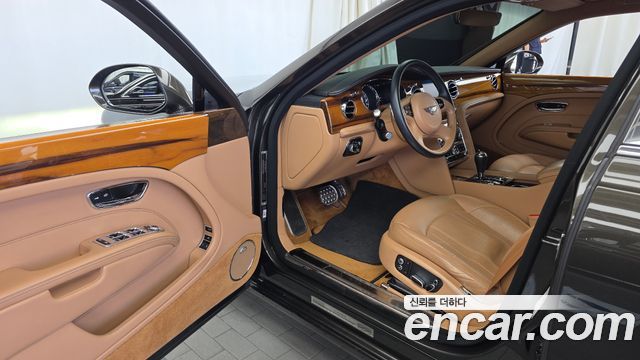 Bentley Mulsanne 2018 — photo 10