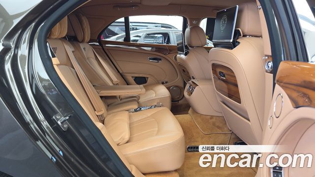 Bentley Mulsanne 2018 — photo 12