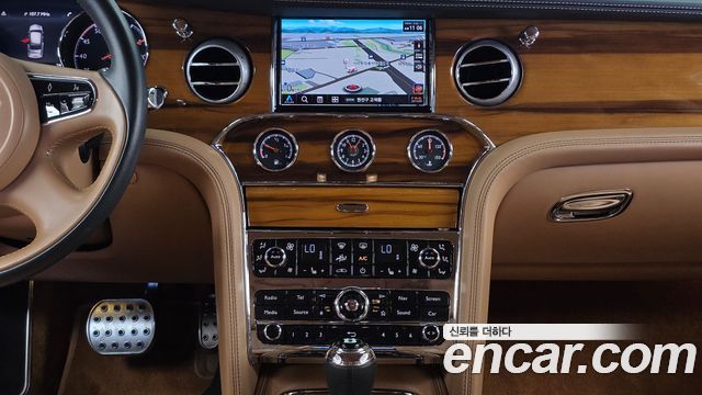 Bentley Mulsanne 2018 — photo 14