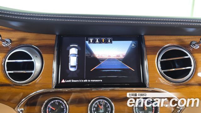 Bentley Mulsanne 2018 — photo 15
