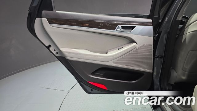 Genesis G80 2017 — photo 15
