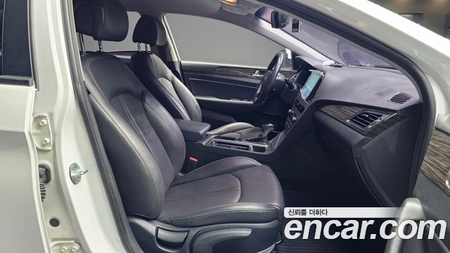 Hyundai Sonata 2015 — photo 17