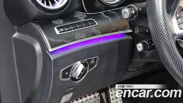 Mercedes-Benz E-Class 2018 — photo 26
