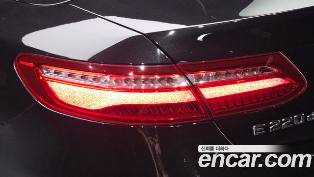 Mercedes-Benz E-Class 2018 — photo 9