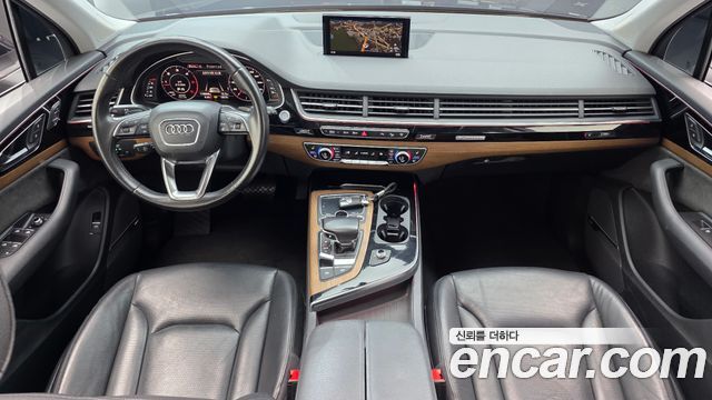 Audi Q7 2016 — photo 10