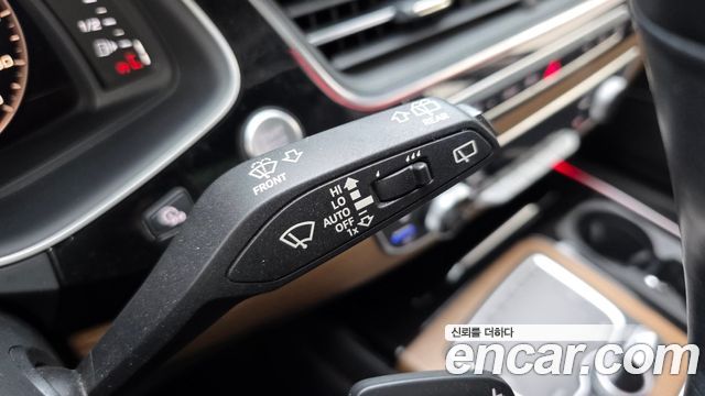 Audi Q7 2016 — photo 26