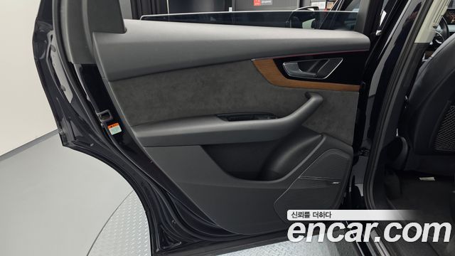 Audi Q7 2016 — photo 15