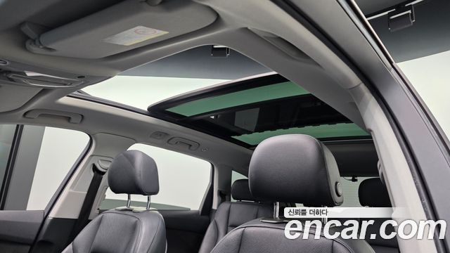 Audi Q7 2016 — photo 31