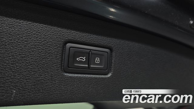 Audi Q7 2016 — photo 32