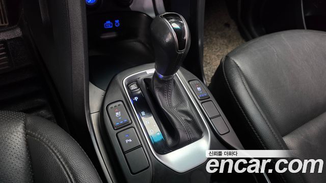 Hyundai Santafe 2018 — photo 12