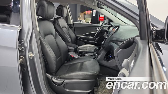 Hyundai Santafe 2018 — photo 17