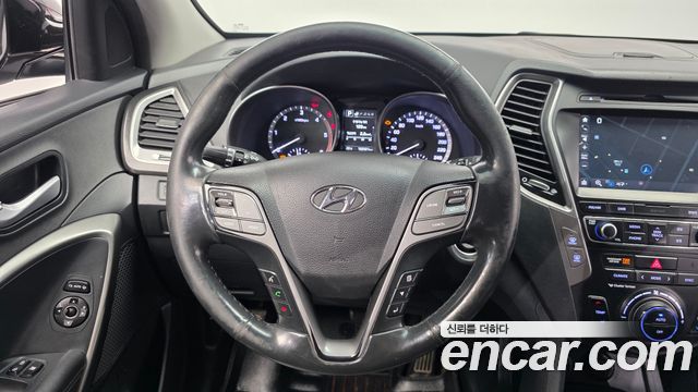 Hyundai Santafe 2018 — photo 19