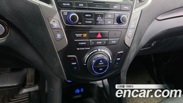 Hyundai Santafe 2018 — photo 22