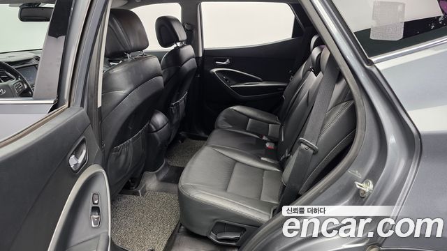 Hyundai Santafe 2018 — photo 16