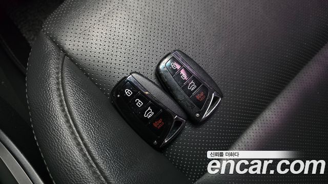 Hyundai Santafe 2018 — photo 27