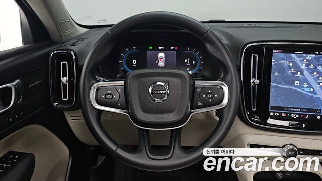 Volvo XC40 2025 — photo 19