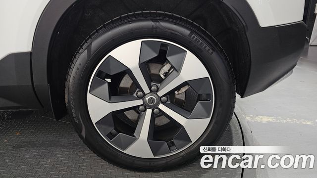 Volvo XC40 2025 — photo 7