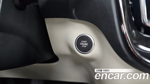 Volvo XC40 2025 — photo 28