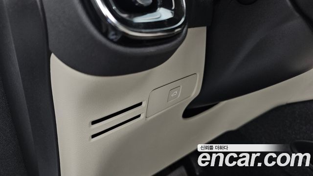 Volvo XC40 2025 — photo 31