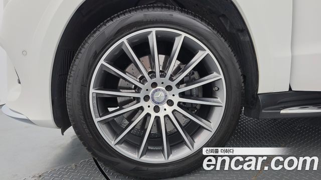 Mercedes-Benz GLS-Class 2017 — photo 5