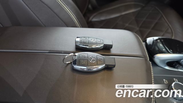 Mercedes-Benz GLS-Class 2017 — photo 21