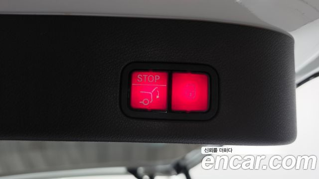 Mercedes-Benz GLS-Class 2017 — photo 23