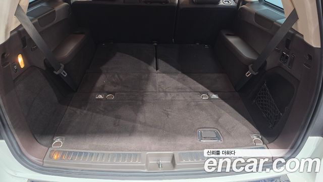 Mercedes-Benz GLS-Class 2017 — photo 24