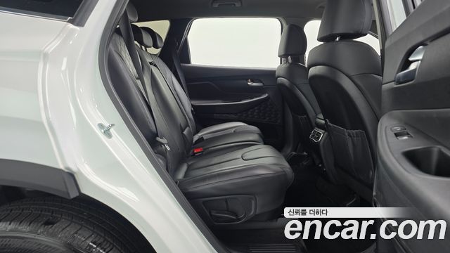Hyundai Santafe 2021 — photo 17