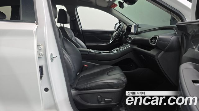 Hyundai Santafe 2021 — photo 16