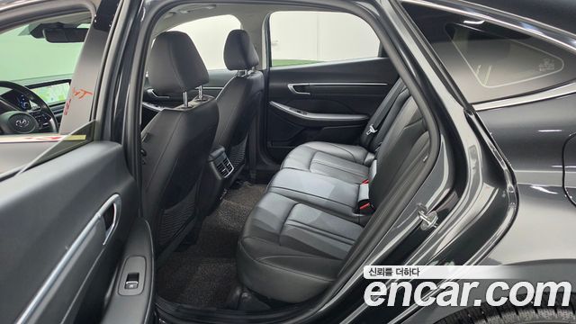 Hyundai Sonata 2022 — photo 12