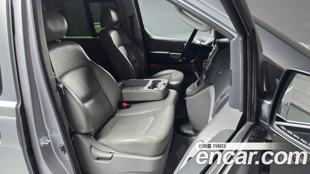 Hyundai Starex 2012 — photo 17