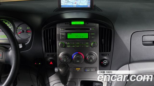 Hyundai Starex 2012 — photo 23