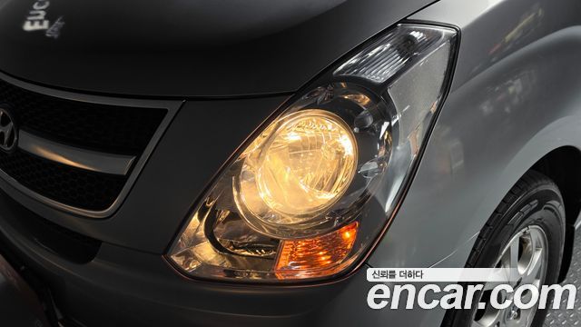 Hyundai Starex 2012 — photo 8