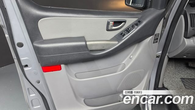 Hyundai Starex 2012 — photo 14