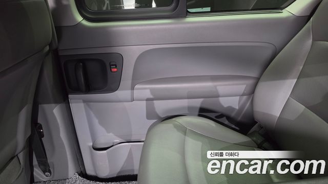 Hyundai Starex 2012 — photo 15