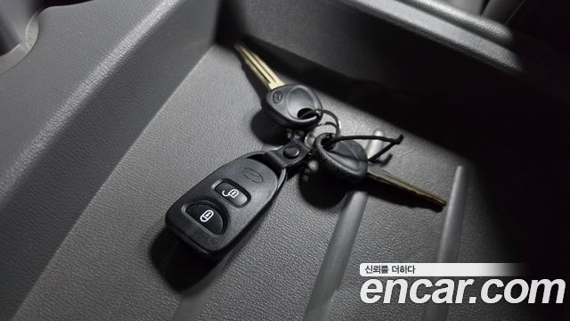 Hyundai Starex 2012 — photo 27