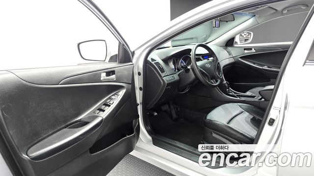 Hyundai Sonata 2012 — photo 10