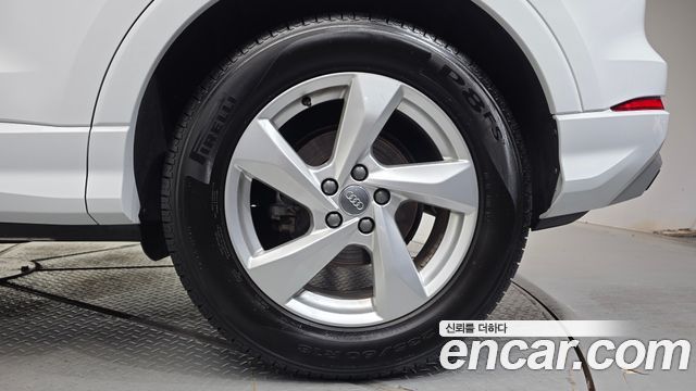 Audi Q3 2020 — photo 7