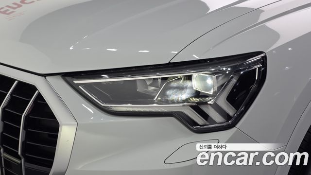 Audi Q3 2020 — photo 8