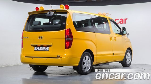 Hyundai Starex 2019 — photo 2