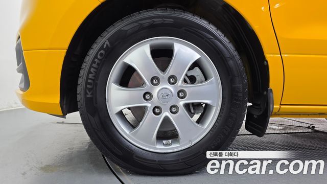 Hyundai Starex 2019 — photo 5