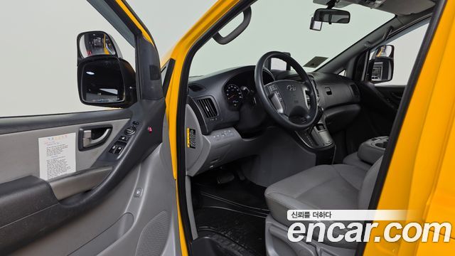 Hyundai Starex 2019 — photo 13