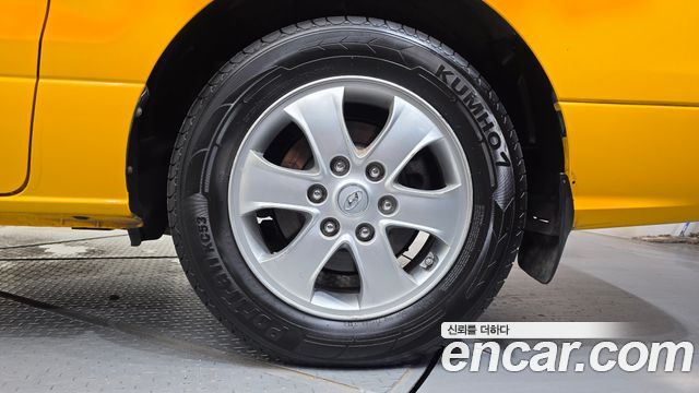 Hyundai Starex 2019 — photo 7