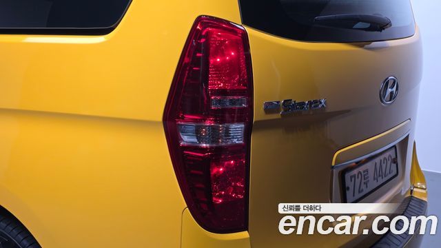 Hyundai Starex 2019 — photo 9