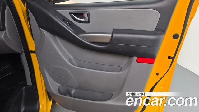 Hyundai Starex 2019 — photo 15