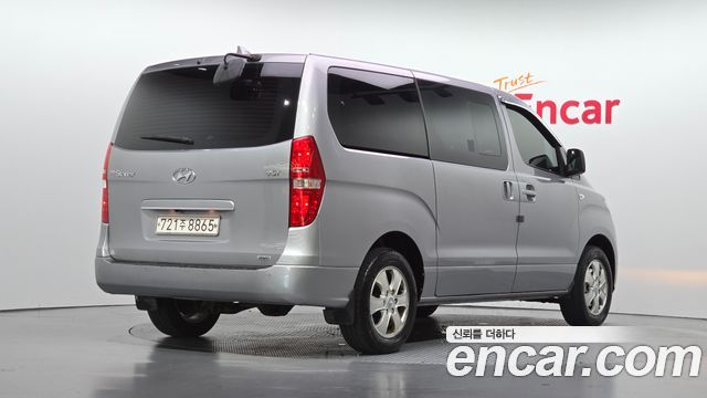 Hyundai Starex 2019 — photo 2