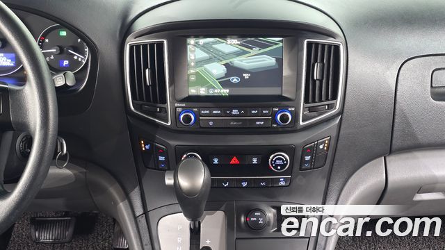 Hyundai Starex 2019 — photo 21