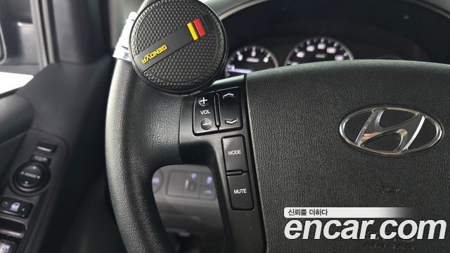 Hyundai Starex 2019 — photo 24